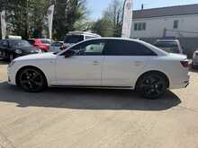 Audi A4 AUTO TFSI Black Edition 