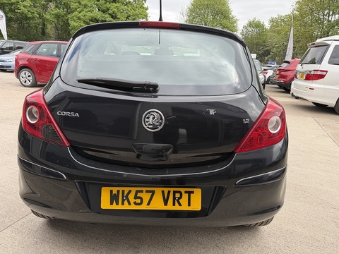 1.2i 16v Design Hatchback 3dr Petrol Manual (a/c) (139 g/km, 79 bhp)