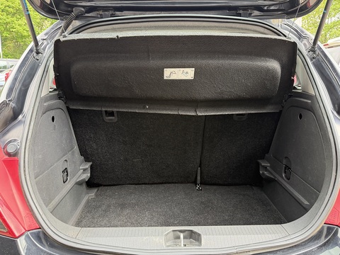 1.2i 16v Design Hatchback 3dr Petrol Manual (a/c) (139 g/km, 79 bhp)