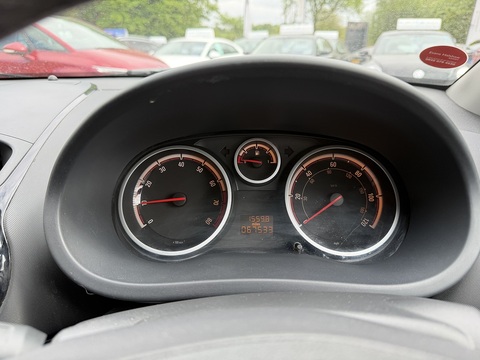 1.2i 16v Design Hatchback 3dr Petrol Manual (a/c) (139 g/km, 79 bhp)