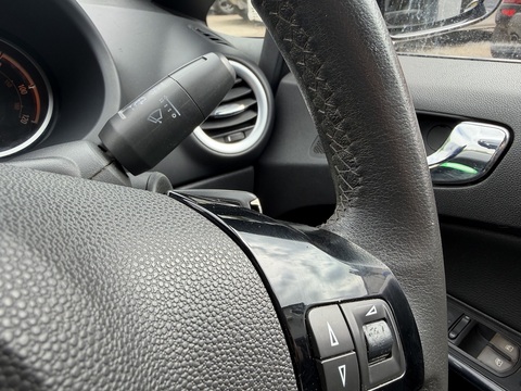 1.2i 16v Design Hatchback 3dr Petrol Manual (a/c) (139 g/km, 79 bhp)