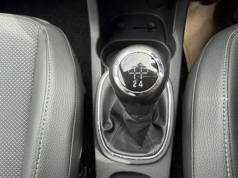 1.2i 16v Design Hatchback 3dr Petrol Manual (a/c) (139 g/km, 79 bhp)