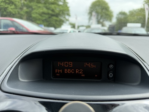 1.2i 16v Design Hatchback 3dr Petrol Manual (a/c) (139 g/km, 79 bhp)