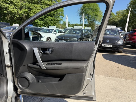 1.6 Acenta Hatchback 5dr Petrol Manual 2WD (159 g/km, 113 bhp)