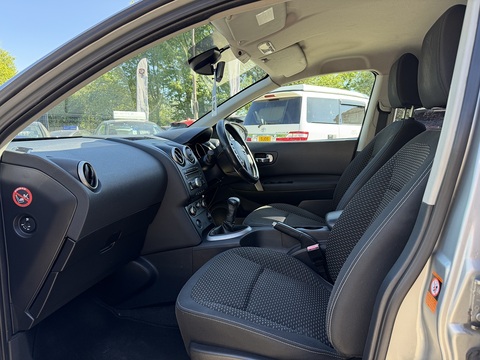 1.6 Acenta Hatchback 5dr Petrol Manual 2WD (159 g/km, 113 bhp)