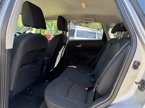 1.6 Acenta Hatchback 5dr Petrol Manual 2WD (159 g/km, 113 bhp)