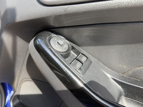 1.6 TDCi ECOnetic Zetec Hatchback 5dr Diesel Manual Euro 5 (s/s) (95 ps)
