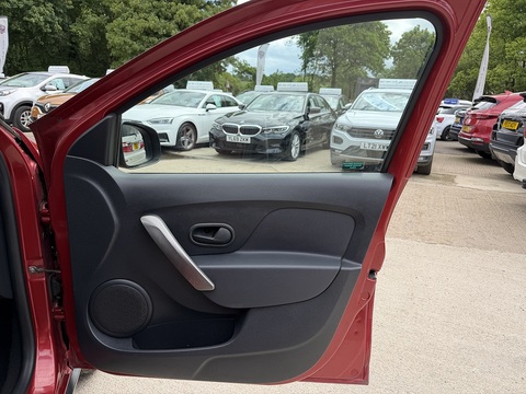1.5 dCi Laureate Hatchback 5dr Diesel Manual Euro 6 (s/s) (90 ps)