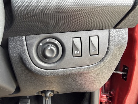 1.5 dCi Laureate Hatchback 5dr Diesel Manual Euro 6 (s/s) (90 ps)