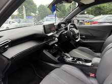 Peugeot E-2008 GT 