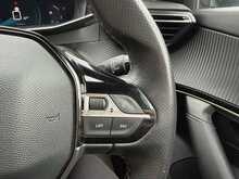 Peugeot E-2008 GT 