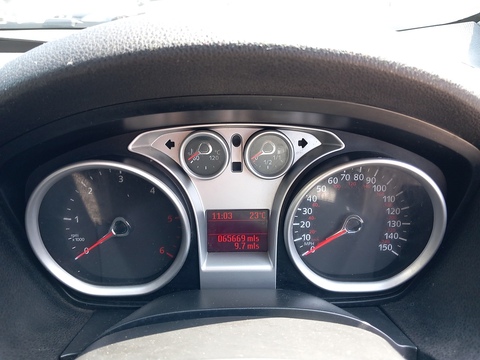 2.0 TDCi Zetec SUV 5dr Diesel Manual 2WD Euro 5 (140 ps)