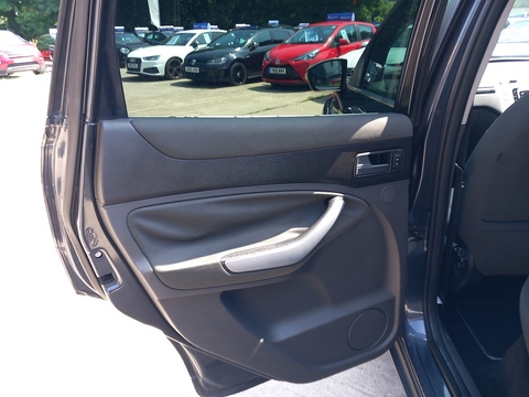 2.0 TDCi Zetec SUV 5dr Diesel Manual 2WD Euro 5 (140 ps)