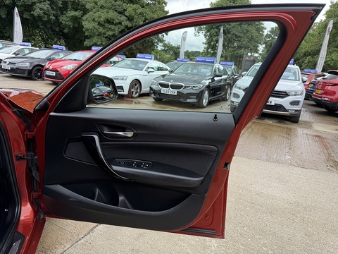 1.5 118i Sport Hatchback 5dr Petrol Manual Euro 6 (s/s) (136 ps)
