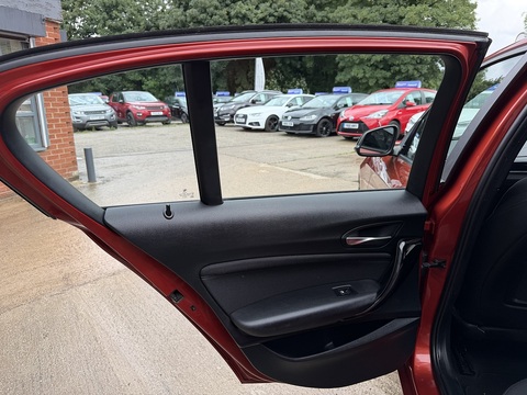 1.5 118i Sport Hatchback 5dr Petrol Manual Euro 6 (s/s) (136 ps)