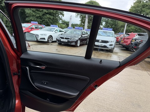 1.5 118i Sport Hatchback 5dr Petrol Manual Euro 6 (s/s) (136 ps)