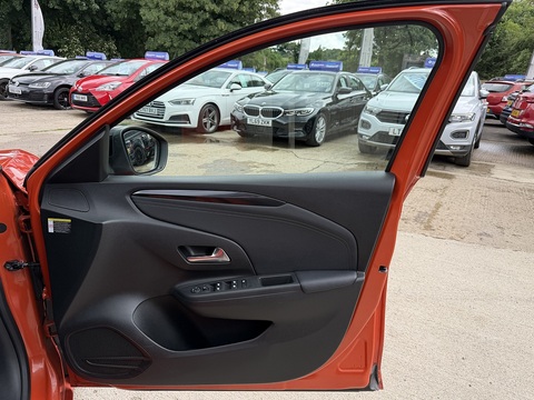 50kWh Elite Nav Hatchback 5dr Electric Auto (7.4Kw Charger) (136 ps)