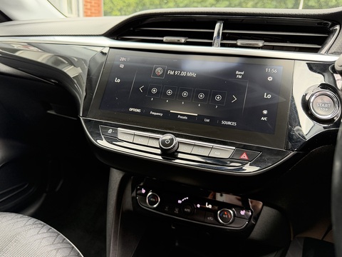 50kWh Elite Nav Hatchback 5dr Electric Auto (7.4Kw Charger) (136 ps)