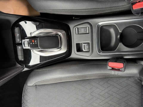 50kWh Elite Nav Hatchback 5dr Electric Auto (7.4Kw Charger) (136 ps)