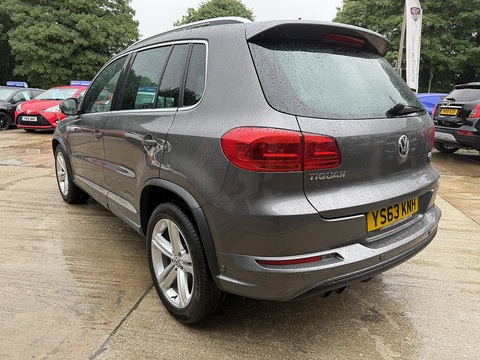 2.0 TDI BlueMotion Tech R-Line SUV 5dr Diesel Manual 4WD Euro 5 (s/s) (140 ps)