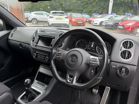 2.0 TDI BlueMotion Tech R-Line SUV 5dr Diesel Manual 4WD Euro 5 (s/s) (140 ps)