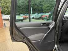 Volkswagen Tiguan TDI BlueMotion Tech R-Line 