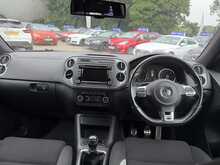 Volkswagen Tiguan TDI BlueMotion Tech R-Line 