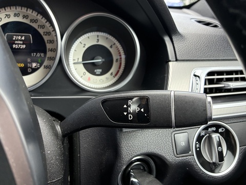 2.1 E220 CDI AMG Sport Saloon 4dr Diesel G-Tronic+ Euro 5 (s/s) (170 ps)