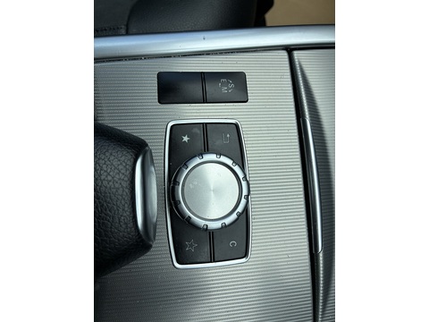 2.1 E220 CDI AMG Sport Saloon 4dr Diesel G-Tronic+ Euro 5 (s/s) (170 ps)