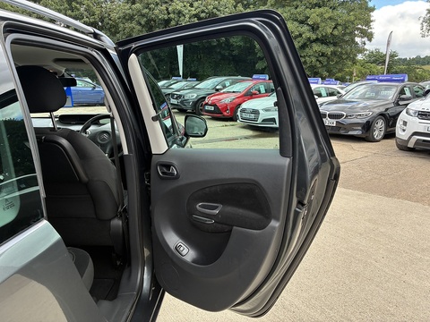 VTi Exclusive MPV 1.6 Automatic Petrol