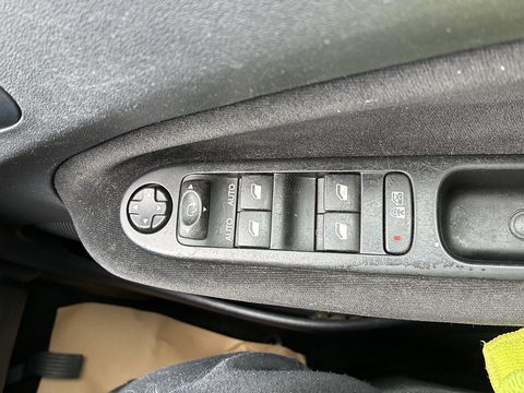 VTi Exclusive MPV 1.6 Automatic Petrol