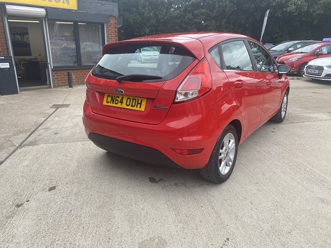 1.25 Zetec Hatchback 5dr Petrol Manual Euro 5 (82 ps)