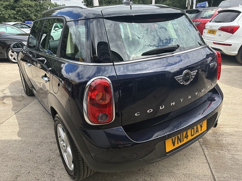 2.0 Cooper D SUV 5dr Diesel Auto Euro 5 (112 ps)