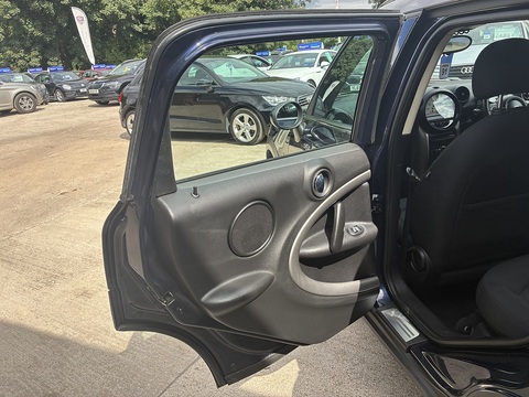 2.0 Cooper D SUV 5dr Diesel Auto Euro 5 (112 ps)
