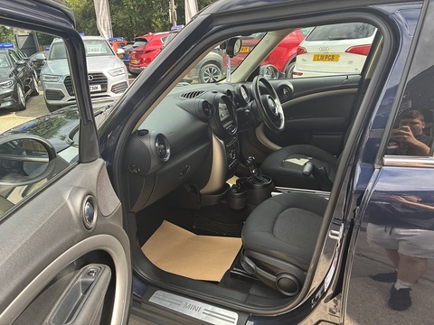 2.0 Cooper D SUV 5dr Diesel Auto Euro 5 (112 ps)