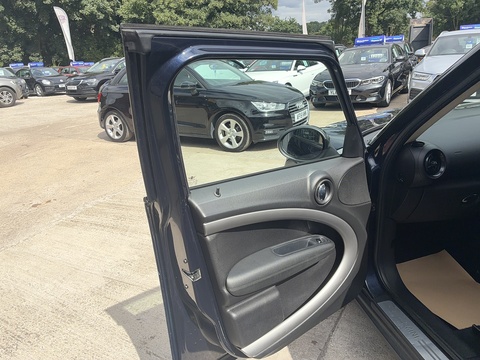 2.0 Cooper D SUV 5dr Diesel Auto Euro 5 (112 ps)