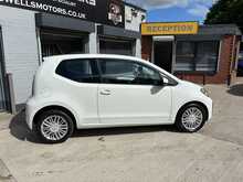 Volkswagen up! Move up! 