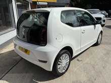 Volkswagen up! Move up! 