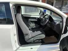 Volkswagen up! Move up! 