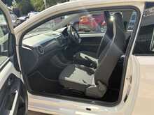 Volkswagen up! Move up! 