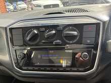 Volkswagen up! Move up! 