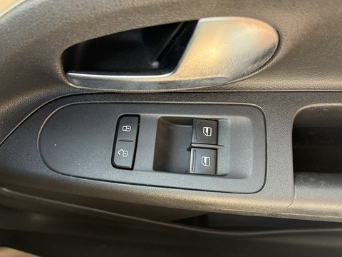 1.0 Move up! Hatchback 3dr Petrol Manual Euro 6 (s/s) (60 ps)