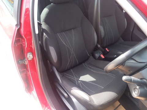 1.2 VTi Active Hatchback 5dr Petrol Manual Euro 5 (82 ps)