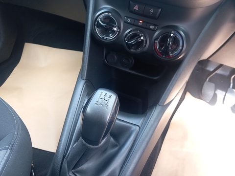 1.2 VTi Active Hatchback 5dr Petrol Manual Euro 5 (82 ps)