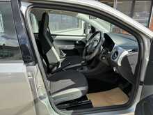 Volkswagen up! High up! 