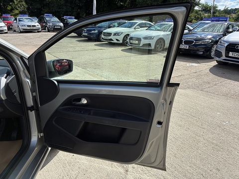 1.0 High up! Hatchback 5dr Petrol ASG Euro 5 (75 ps)