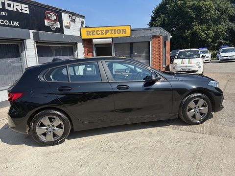 1.5 118i SE (LCP) Hatchback 5dr Petrol Manual Euro 6 (s/s) (136 ps)