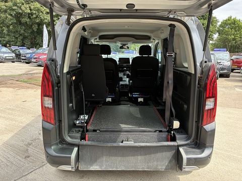 1.5 BlueHDi Allure Standard MPV 5dr Diesel Manual Euro 6 (100 ps)