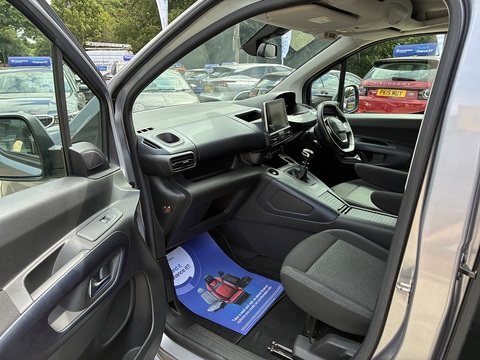 1.5 BlueHDi Allure Standard MPV 5dr Diesel Manual Euro 6 (100 ps)