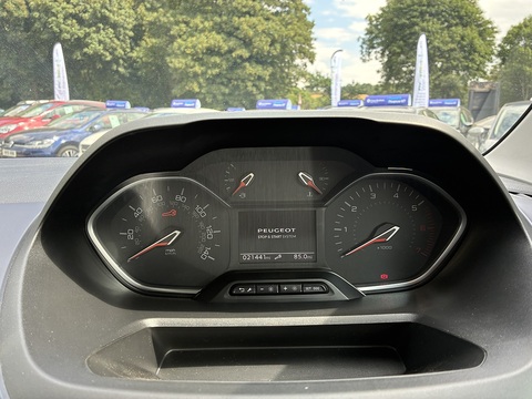 1.5 BlueHDi Allure Standard MPV 5dr Diesel Manual Euro 6 (100 ps)